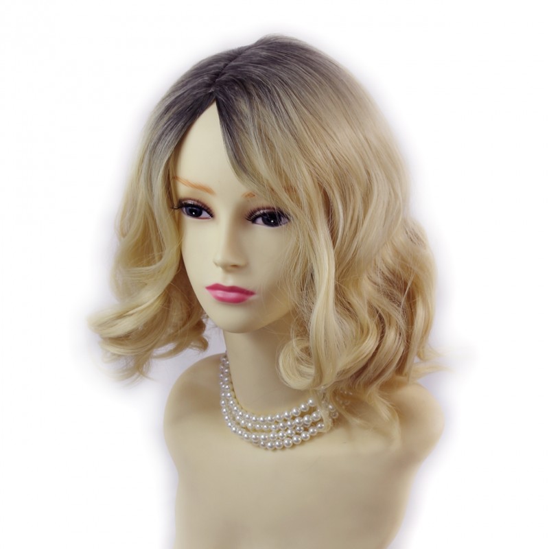 Wiwigs Wiwigs Lovely Short Wavy Wig Light Golden Blonde Dark